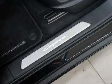 PORSCHE Cayenne E-Hybrid SportDesign