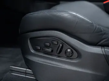 PORSCHE Cayenne E-Hybrid SportDesign