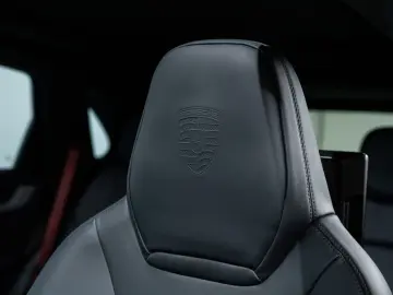 PORSCHE Cayenne E-Hybrid SportDesign