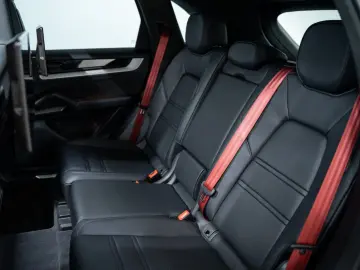 PORSCHE Cayenne E-Hybrid SportDesign