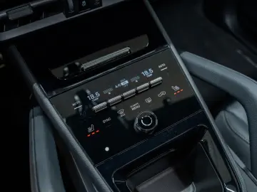 PORSCHE Cayenne E-Hybrid SportDesign