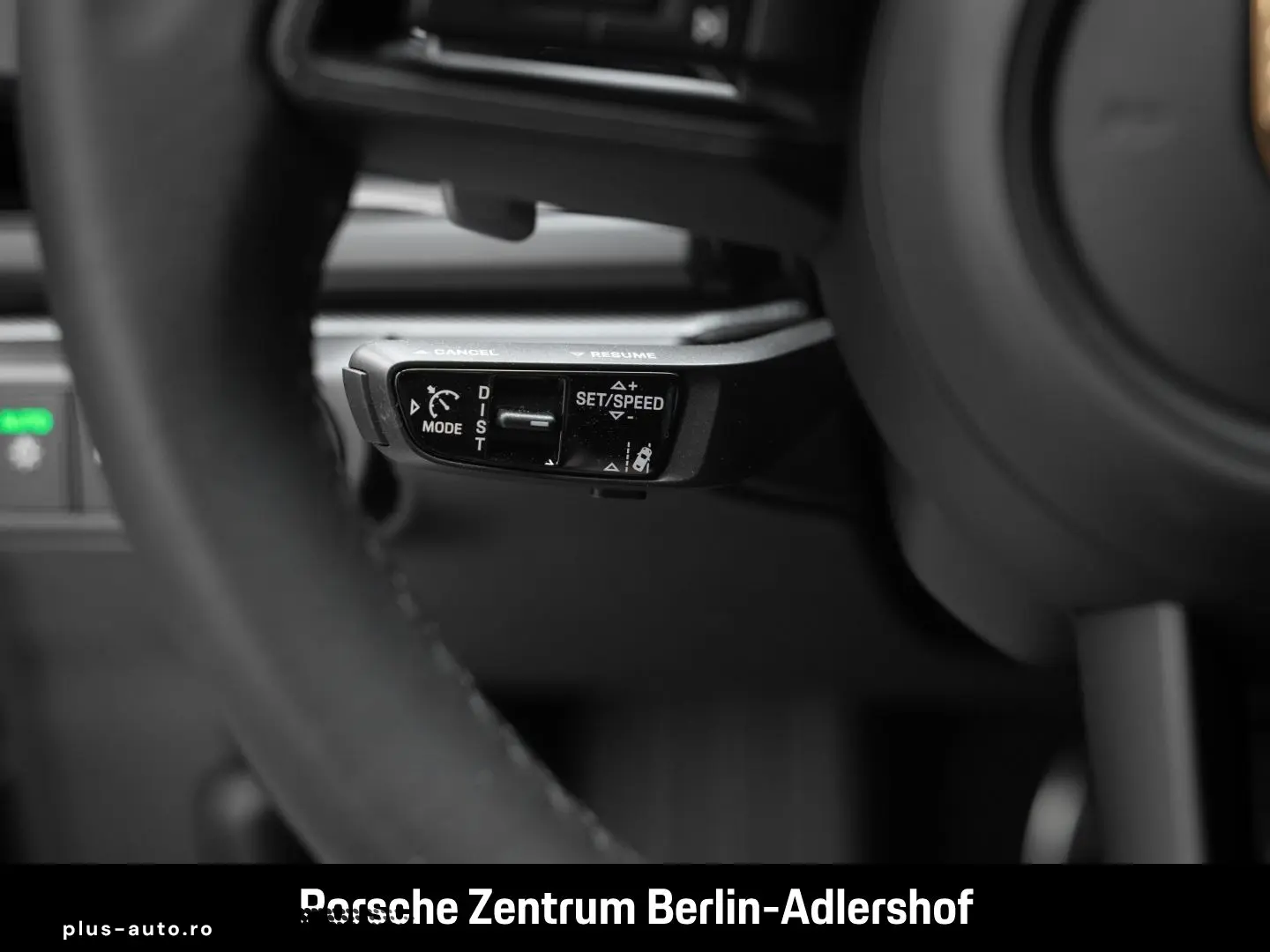 PORSCHE Panamera 4S E-Hybrid HA-Lenkung Head-Up Display