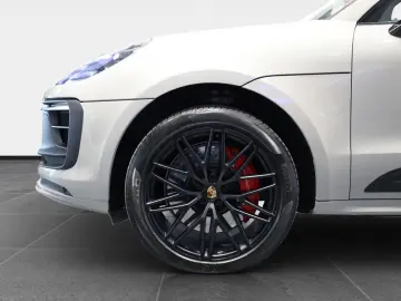 PORSCHE Macan GTS Luftf. Pano Standhzg 360  AHK BOSE ACC