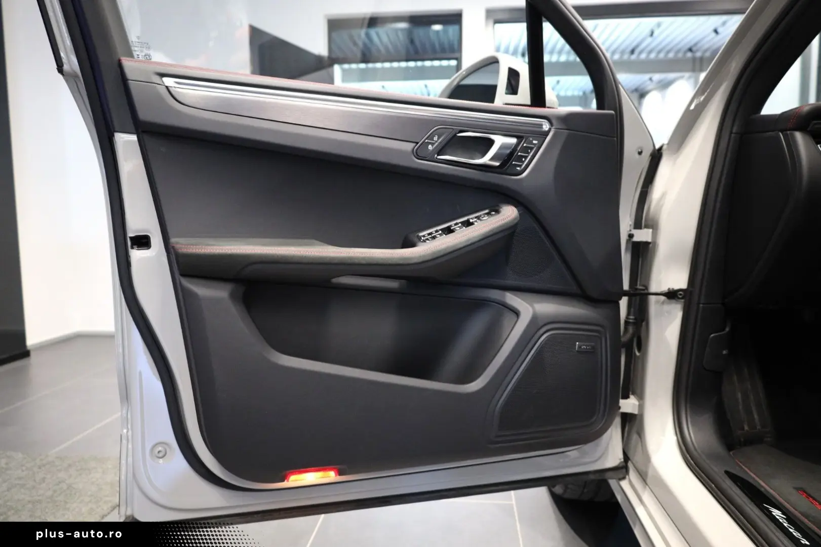 PORSCHE Macan GTS Luftf. Pano Standhzg 360  AHK BOSE ACC