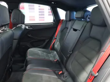 PORSCHE Macan GTS Luftf. Pano Standhzg 360  AHK BOSE ACC