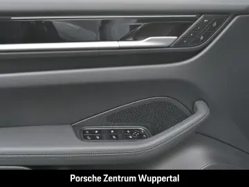 PORSCHE Macan 4S Surround-View LED-Matrix Abstandstempom
