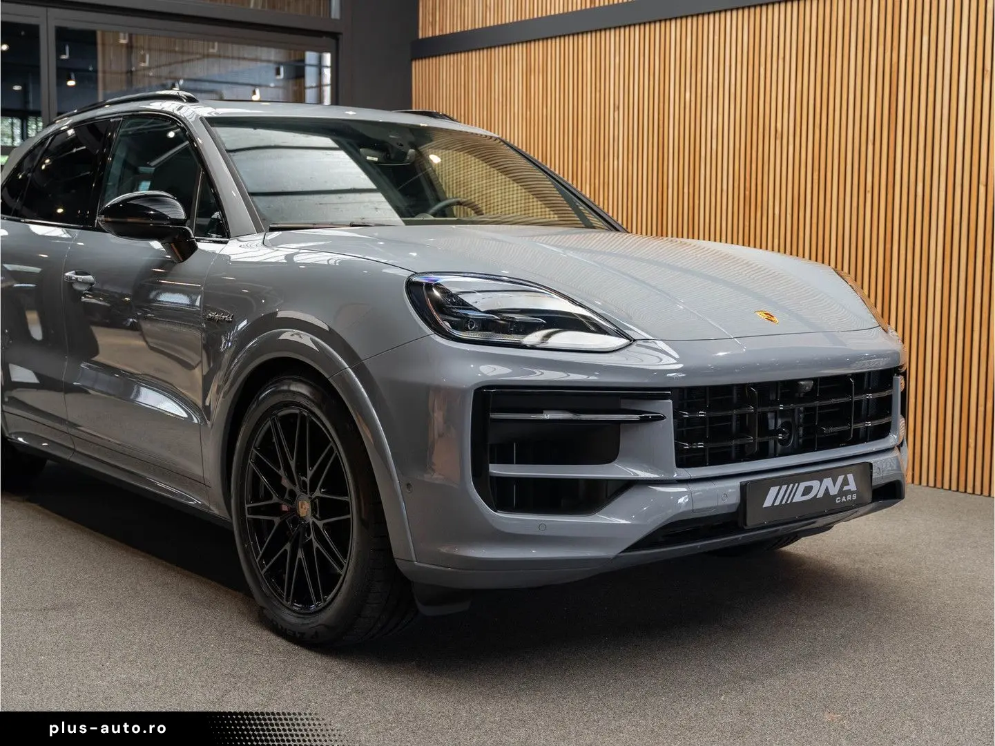 PORSCHE Cayenne E-Hybrid Sportdesign Sportuitlaat BOSE 3