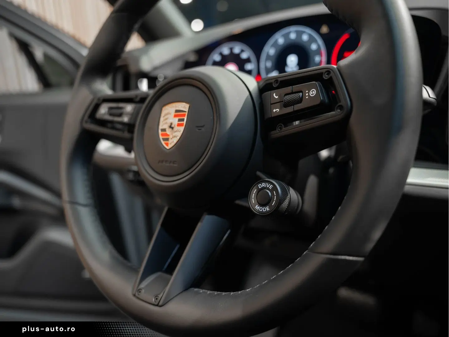PORSCHE Cayenne E-Hybrid Sportdesign Sportuitlaat BOSE 3
