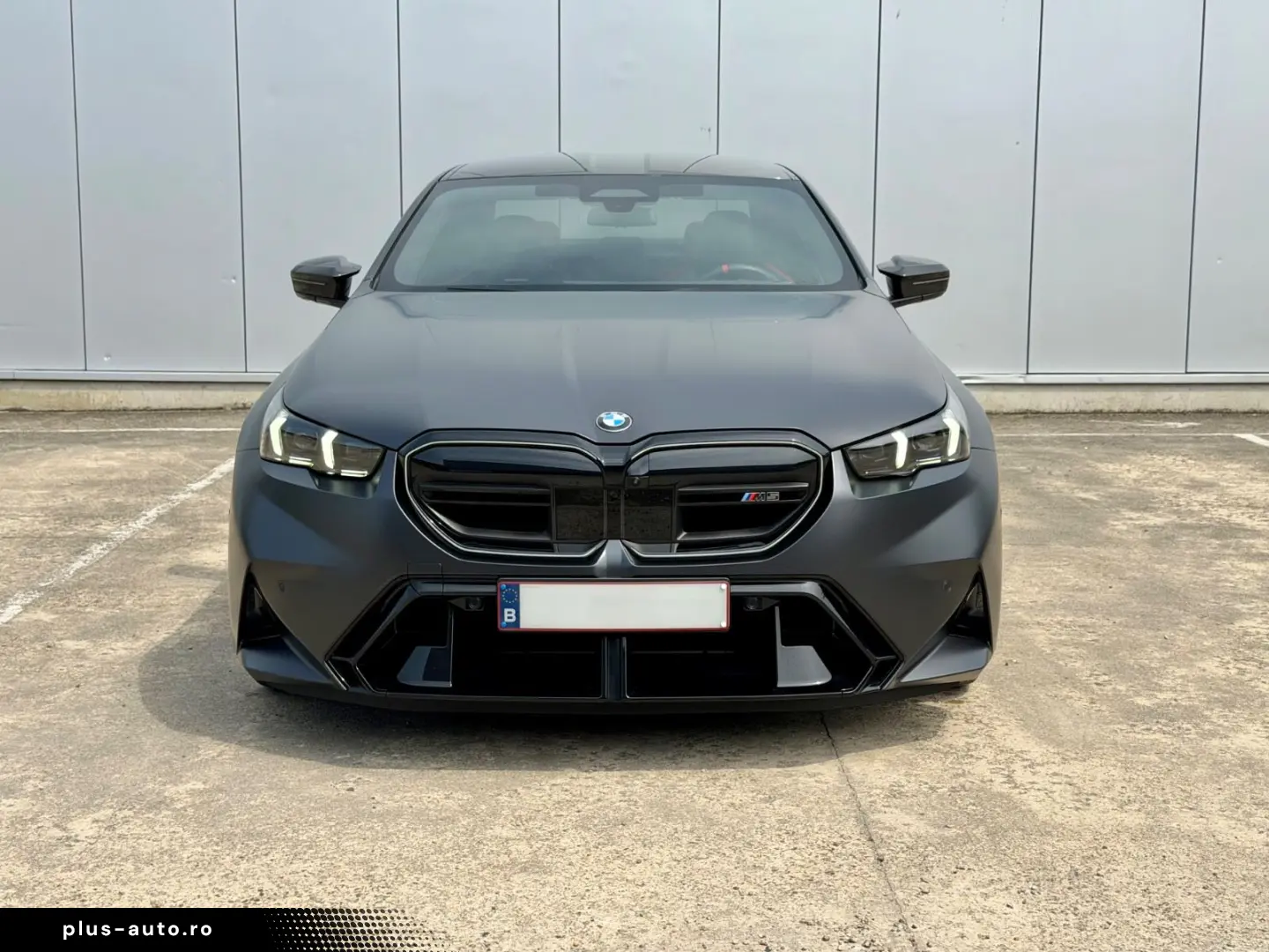 BMW M5 Hybrid M Drivers Package  305 km h  Carbon