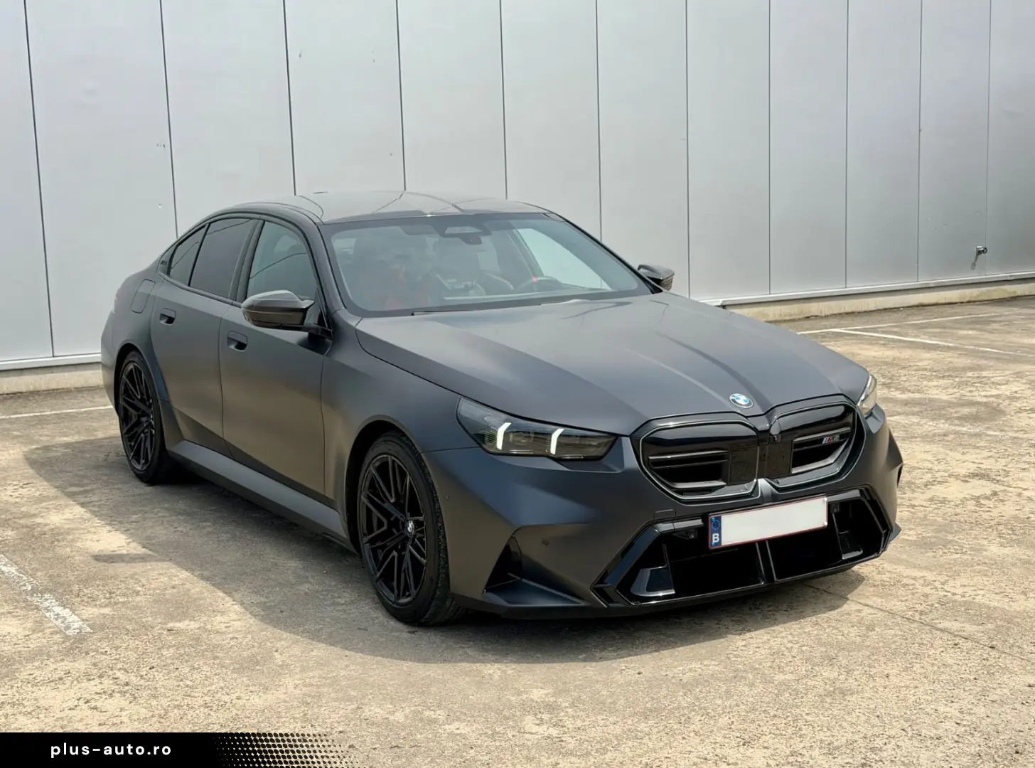 BMW M5 Hybrid M Drivers Package  305 km h  Carbon
