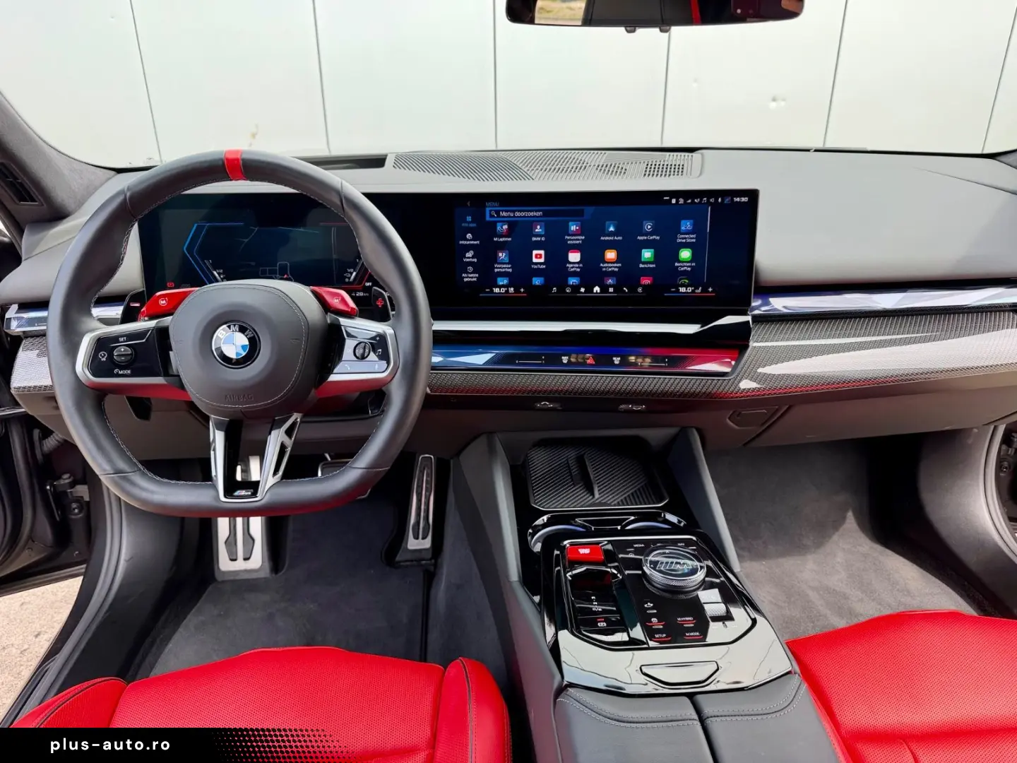BMW M5 Hybrid M Drivers Package  305 km h  Carbon