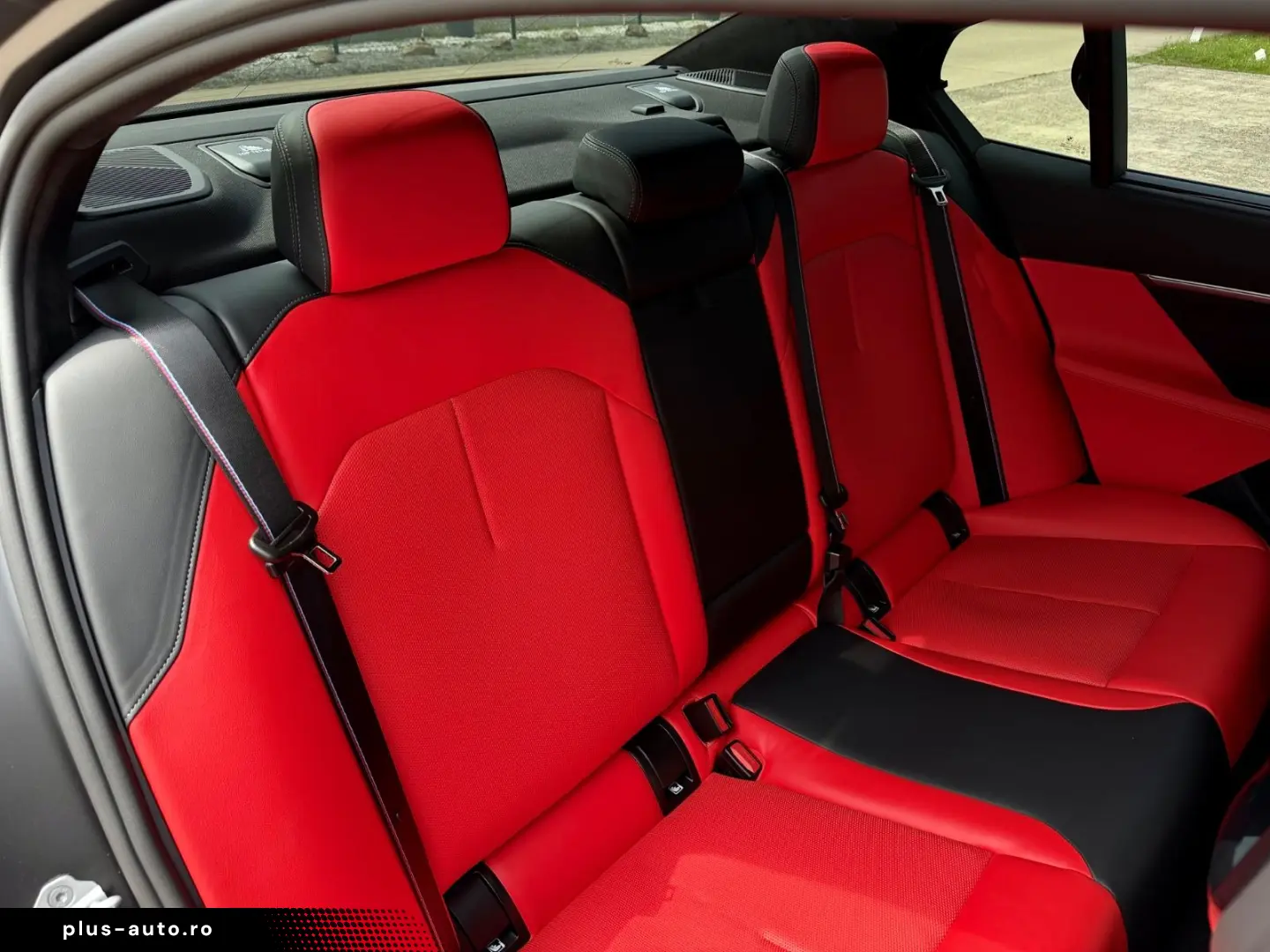 BMW M5 Hybrid M Drivers Package  305 km h  Carbon