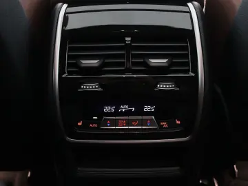 BMW X6 M60 M60i xDrive AHK