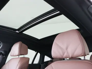 BMW X6 M60 M60i xDrive AHK
