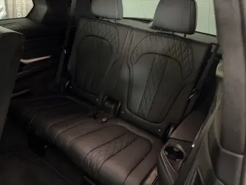 BMW X7 xDrive 40d M SPORT PRO  AHK STH H&K PANO 7-SI