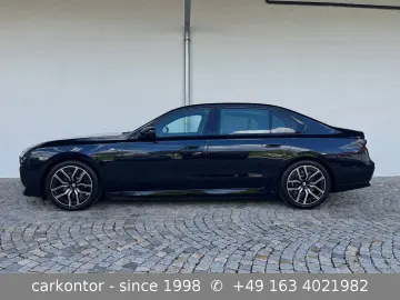 BMW i7 xDr. 60  M SPORT PRO THEATRE EXECUTIVE LOUNGE