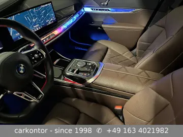 BMW i7 xDr. 60  M SPORT PRO THEATRE EXECUTIVE LOUNGE
