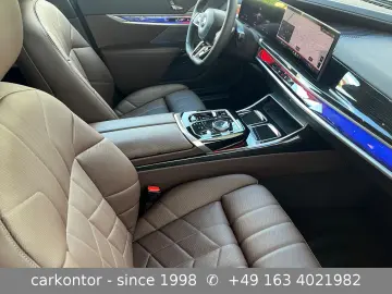 BMW i7 xDr. 60  M SPORT PRO THEATRE EXECUTIVE LOUNGE