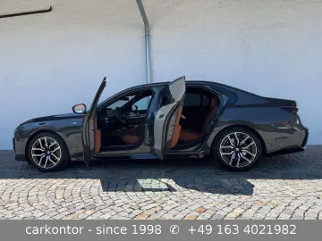 BMW 740d xDr.  M SPORT FOND ENT LOUNGE SEAT 2025 SKY