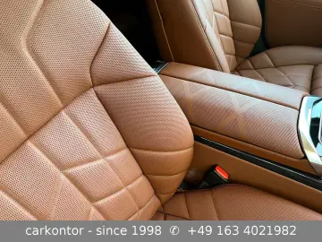 BMW 740d xDr.  M SPORT FOND ENT LOUNGE SEAT 2025 SKY