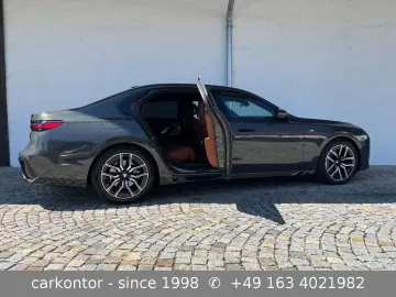 BMW 740d xDr.  M SPORT FOND ENT LOUNGE SEAT 2025 SKY