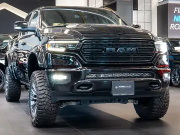 RAM 1500 LIMITED LIFT EDITION   HEMI V8   NIGHT EDITION