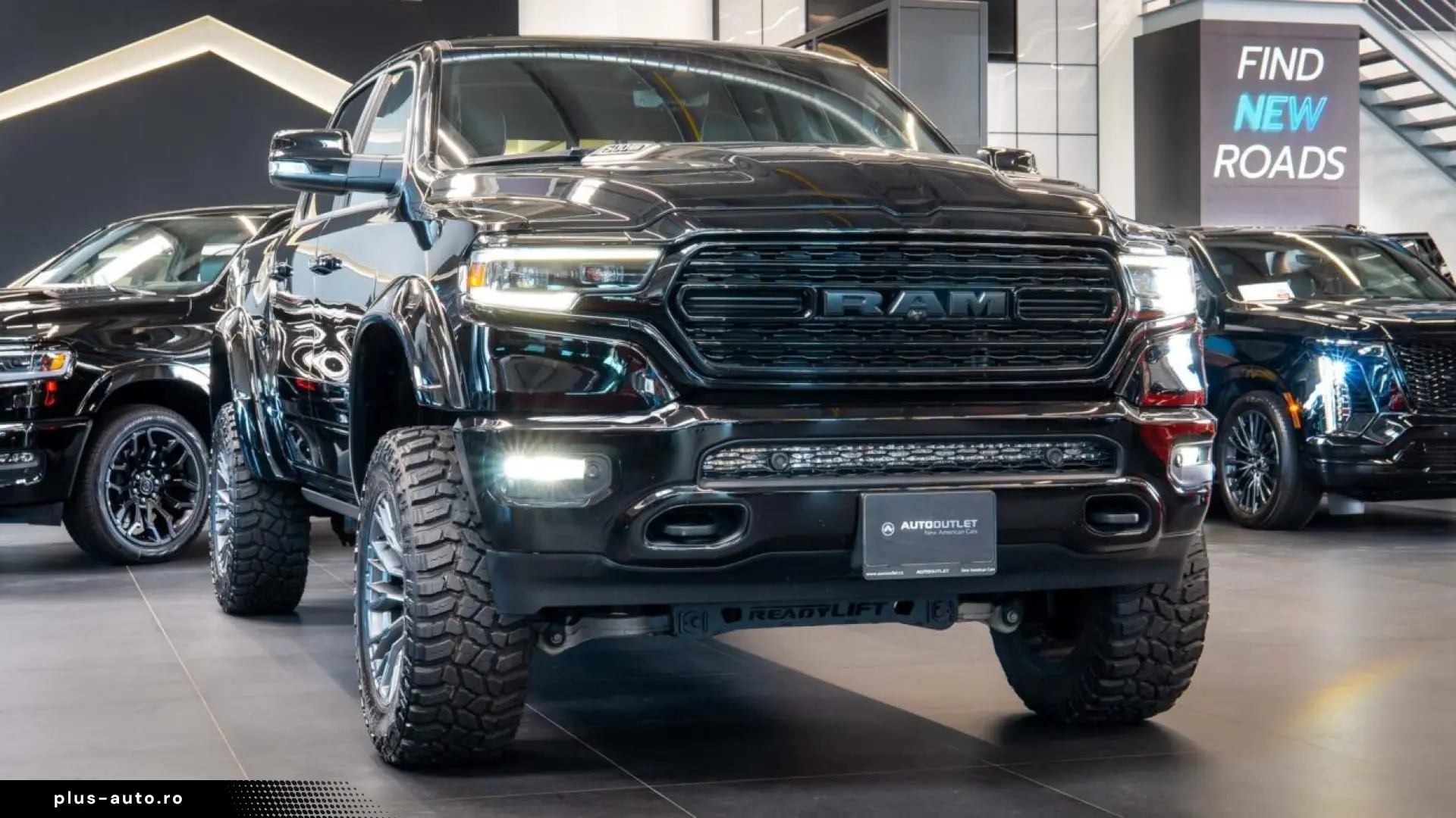 RAM 1500 LIMITED LIFT EDITION   HEMI V8   NIGHT EDITION