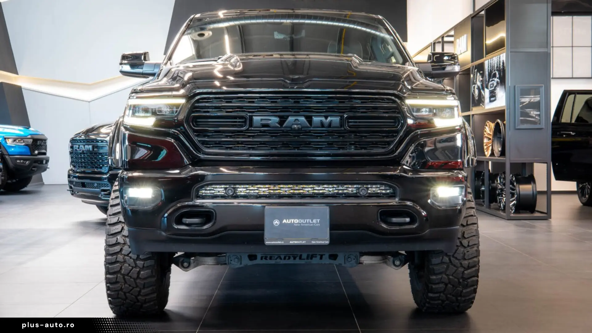 RAM 1500 LIMITED LIFT EDITION   HEMI V8   NIGHT EDITION