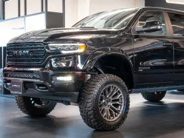 RAM 1500 LIMITED LIFT EDITION   HEMI V8   NIGHT EDITION