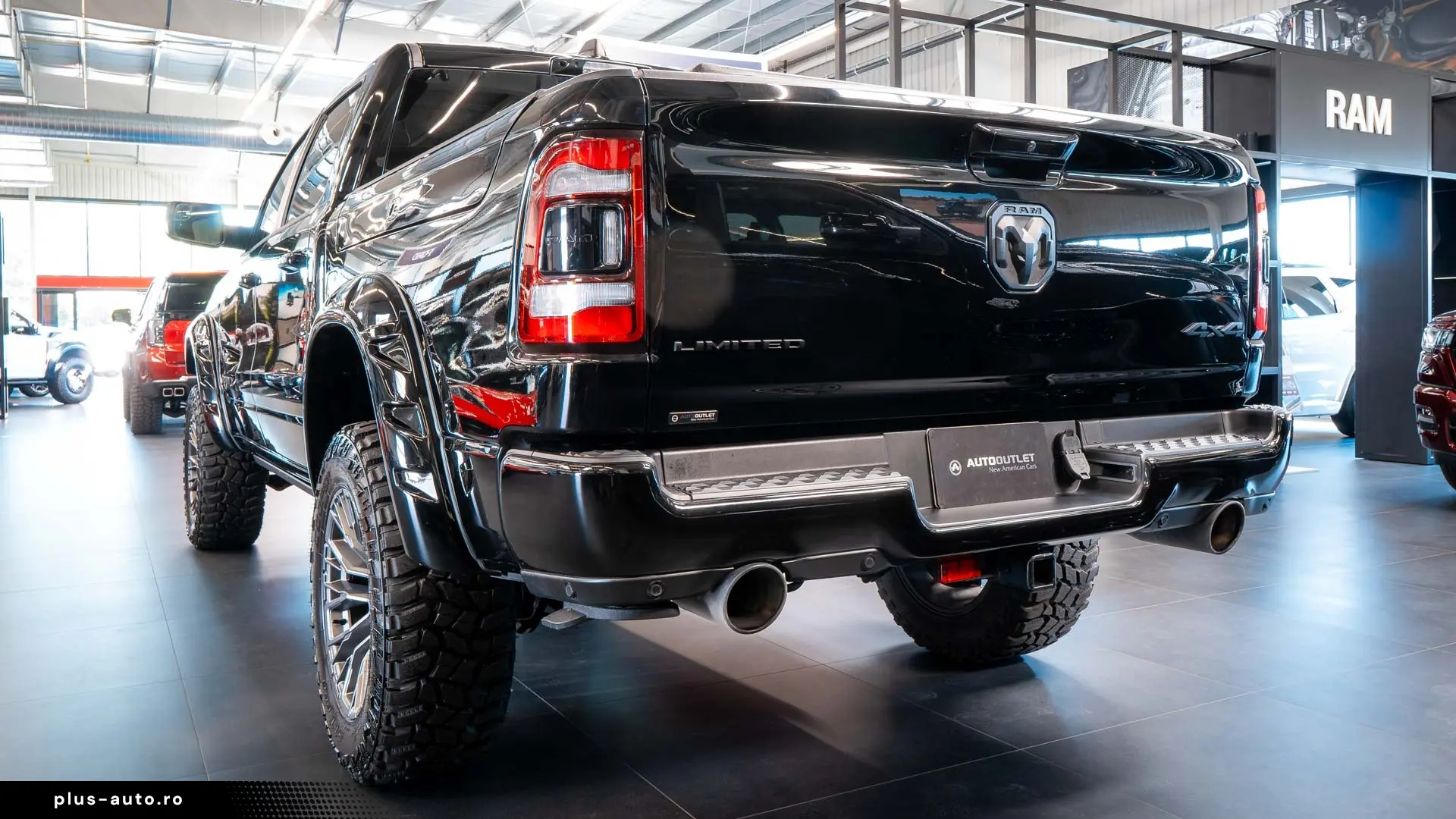 RAM 1500 LIMITED LIFT EDITION   HEMI V8   NIGHT EDITION
