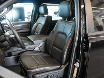 RAM 1500 LIMITED LIFT EDITION   HEMI V8   NIGHT EDITION