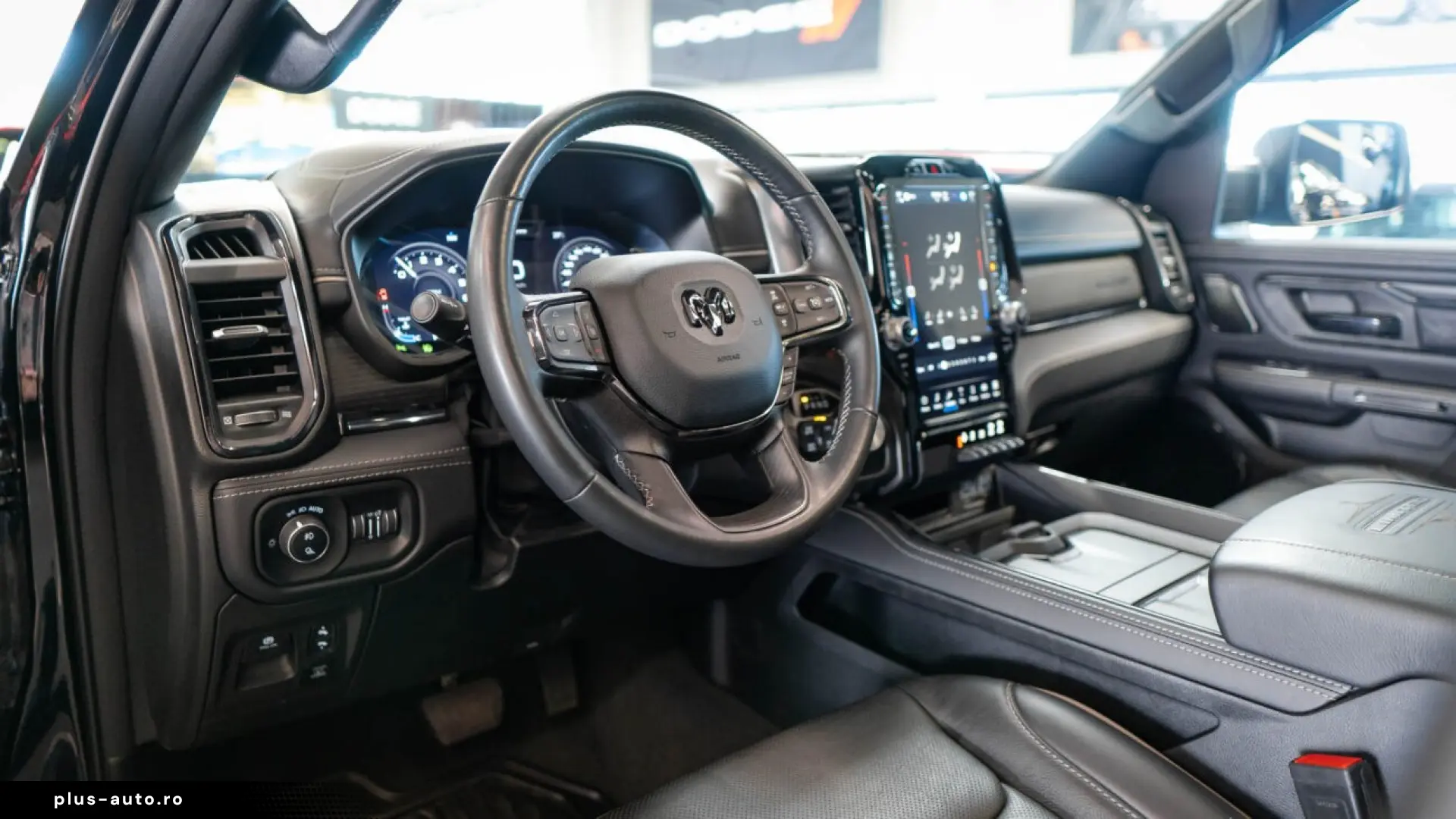 RAM 1500 LIMITED LIFT EDITION   HEMI V8   NIGHT EDITION