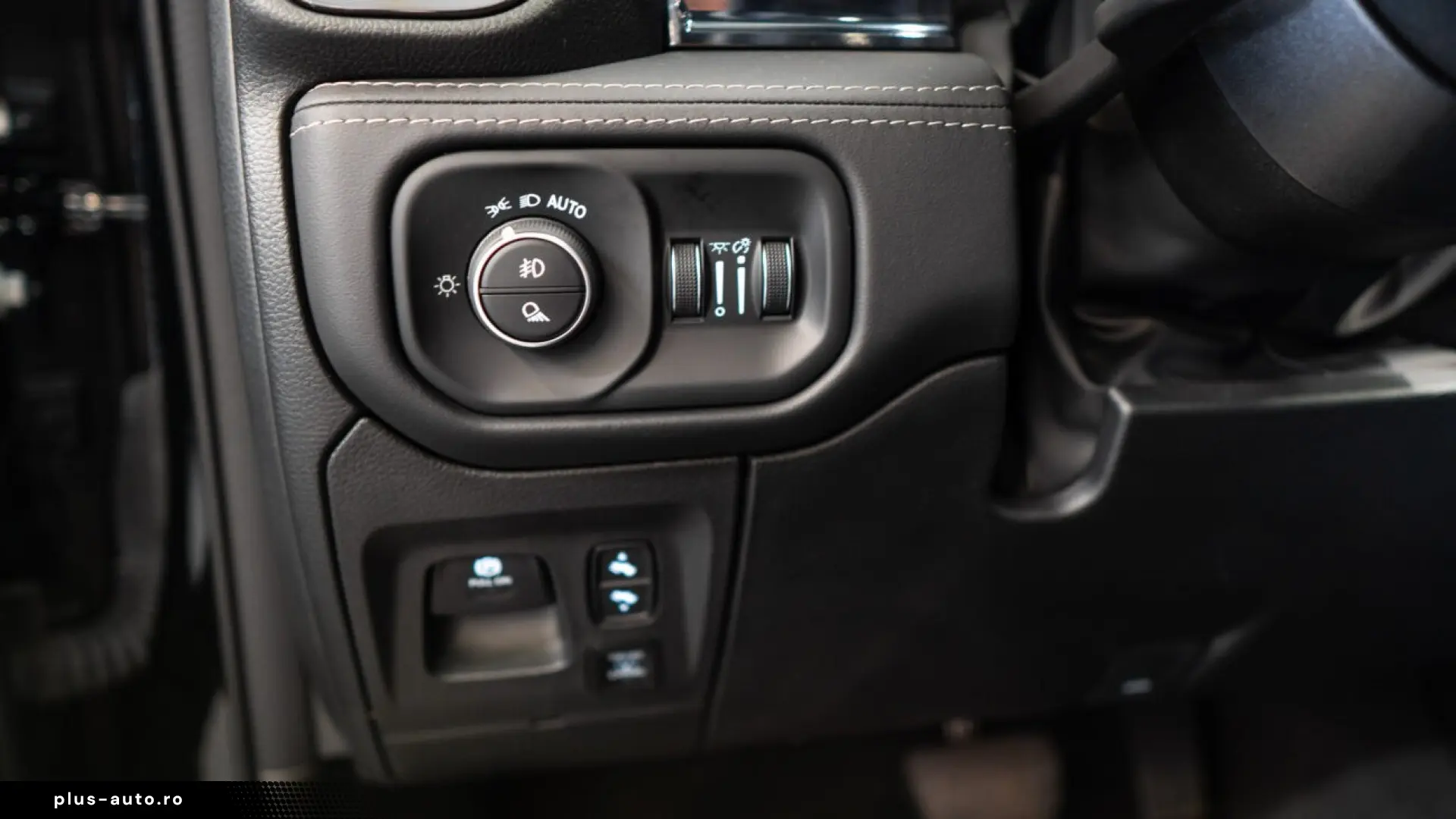 RAM 1500 LIMITED LIFT EDITION   HEMI V8   NIGHT EDITION