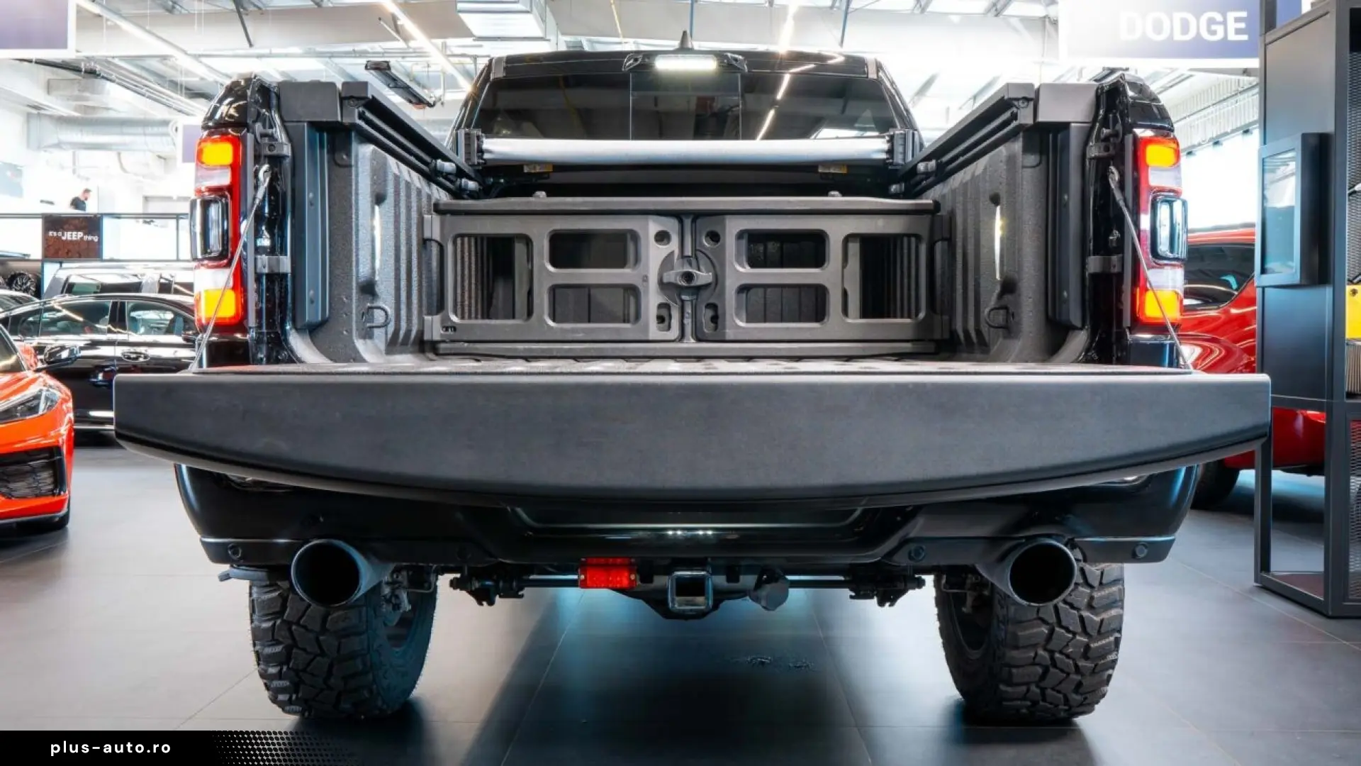 RAM 1500 LIMITED LIFT EDITION   HEMI V8   NIGHT EDITION
