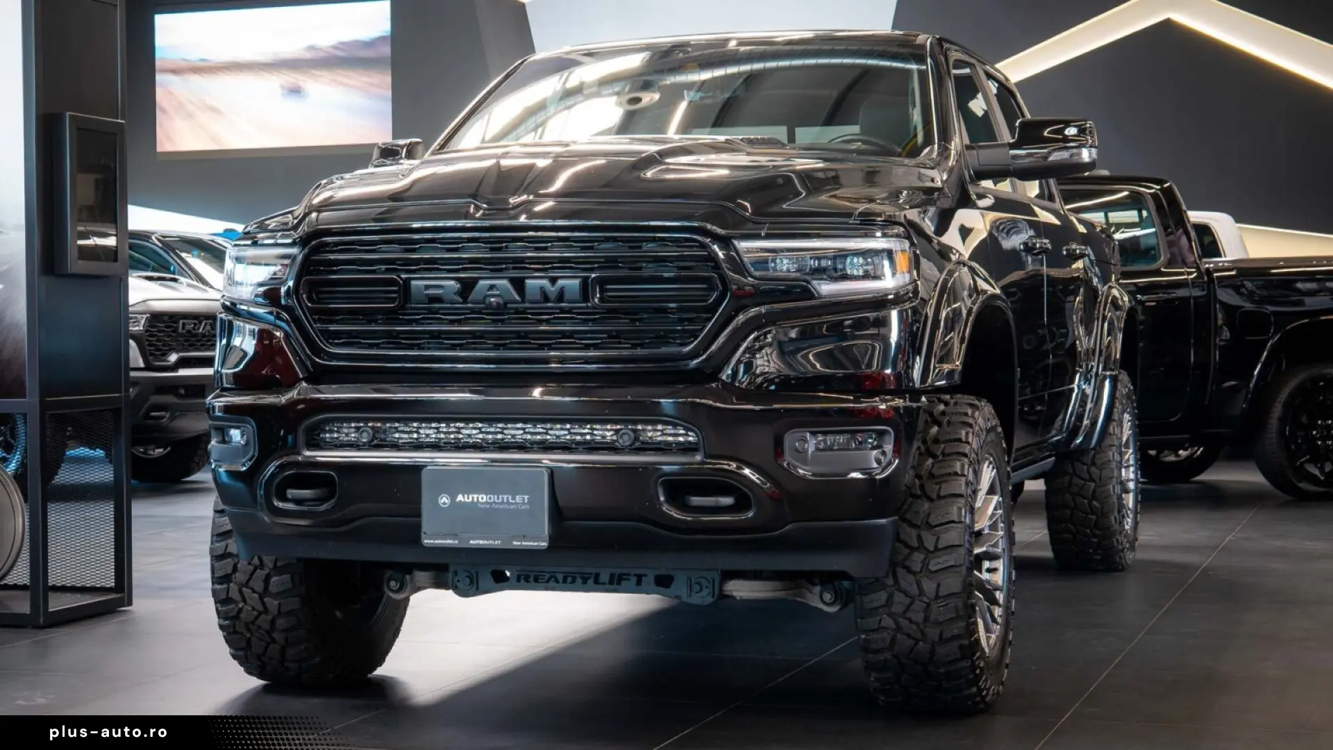 RAM 1500 LIMITED LIFT EDITION   HEMI V8   NIGHT EDITION