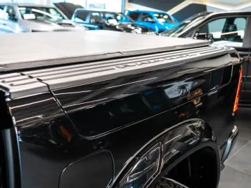 RAM 1500 LIMITED LIFT EDITION   HEMI V8   NIGHT EDITION
