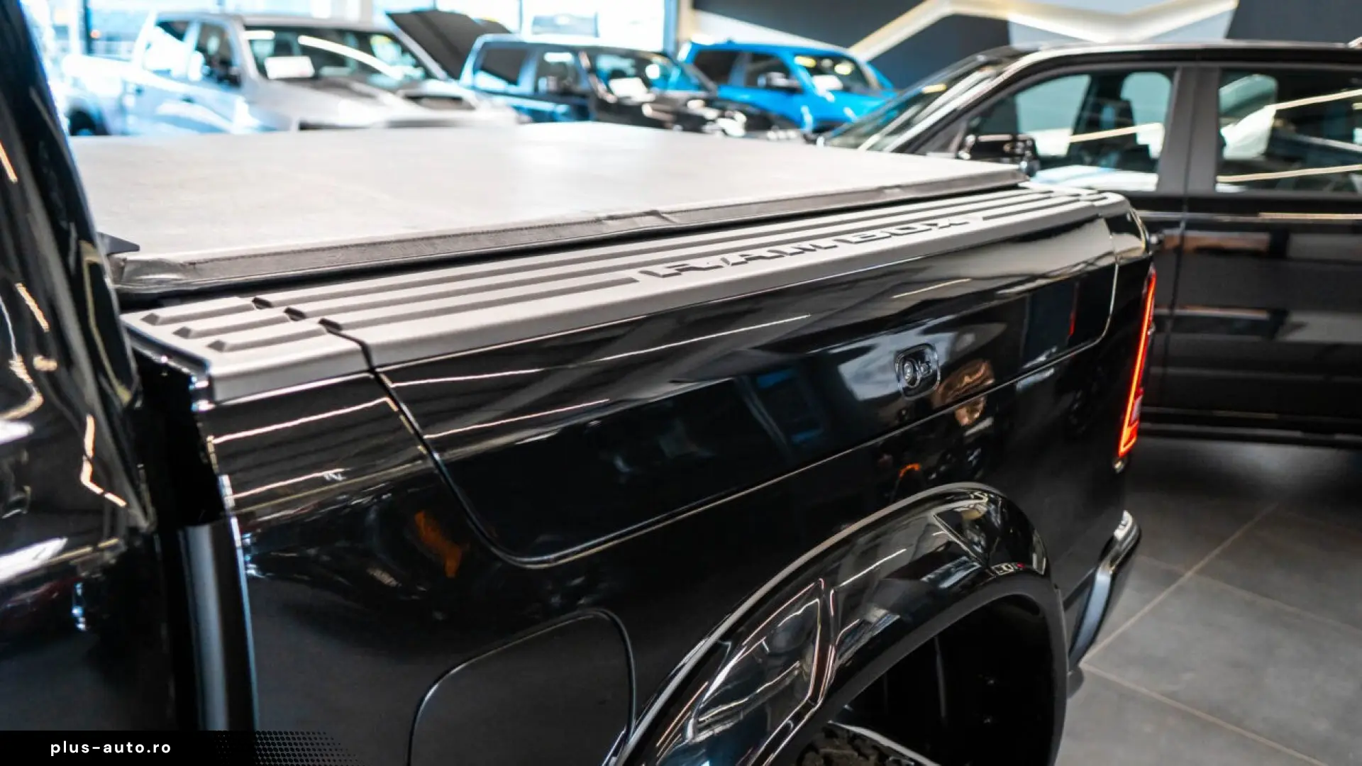 RAM 1500 LIMITED LIFT EDITION   HEMI V8   NIGHT EDITION