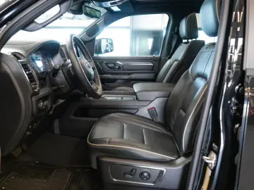 RAM 1500 LIMITED LIFT EDITION   HEMI V8   NIGHT EDITION
