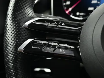 MERCEDES-BENZ GLC 300 de 4M AMG Sport Premium NIGHT …