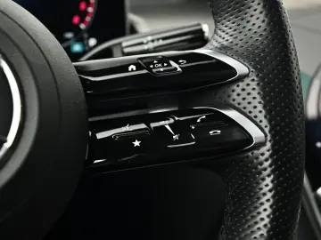MERCEDES-BENZ GLC 300 de 4M AMG Sport Premium NIGHT …