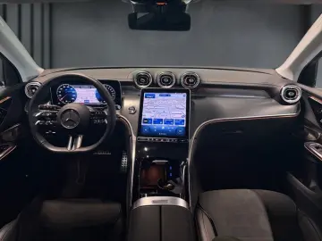 MERCEDES-BENZ GLC 300 e 4M AMG LED AMBIE BURM®3D 360 KAM AHK