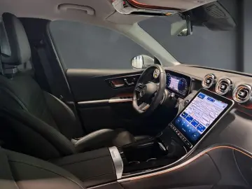 MERCEDES-BENZ GLC 300 e 4M AMG LED AMBIE BURM®3D 360 KAM AHK