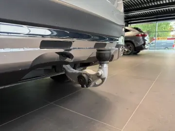 MERCEDES-BENZ GLC 300 e 4M AMG LED AMBIE BURM®3D 360 KAM AHK