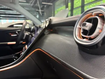 MERCEDES-BENZ GLC 300 e 4M AMG LED AMBIE BURM®3D 360 KAM AHK