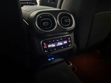 MERCEDES-BENZ GLC 300 e 4M AMG LED AMBIE BURM®3D 360 KAM AHK