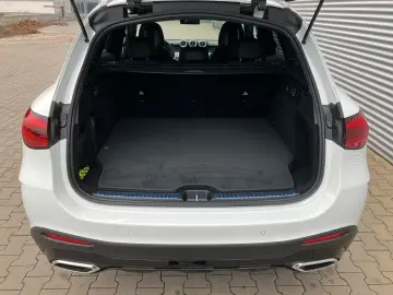 MERCEDES-BENZ GLC 300 de 4M AMG Line Distronic AHK Keyless