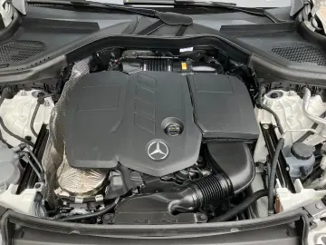 MERCEDES-BENZ GLC 300 de 4M AMG Line Distronic AHK Keyless