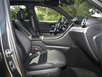 MERCEDES-BENZ GLC 300 de 4M AMG Sport Premium NIGHT PANO LED