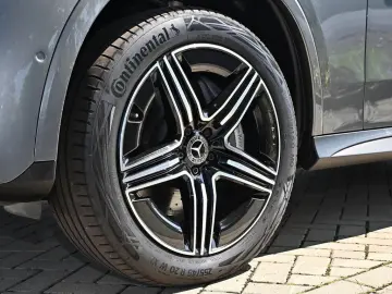 MERCEDES-BENZ GLC 300 de 4M AMG Sport Premium NIGHT PANO LED