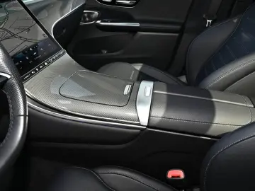 MERCEDES-BENZ GLC 300 de 4M AMG Sport Premium NIGHT PANO LED